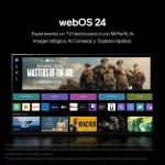 Televisor inteligente LG 43UT7300PSA de 43 pulgadas 4K UHD con pantalla encendida mostrando un paisaje colorido.