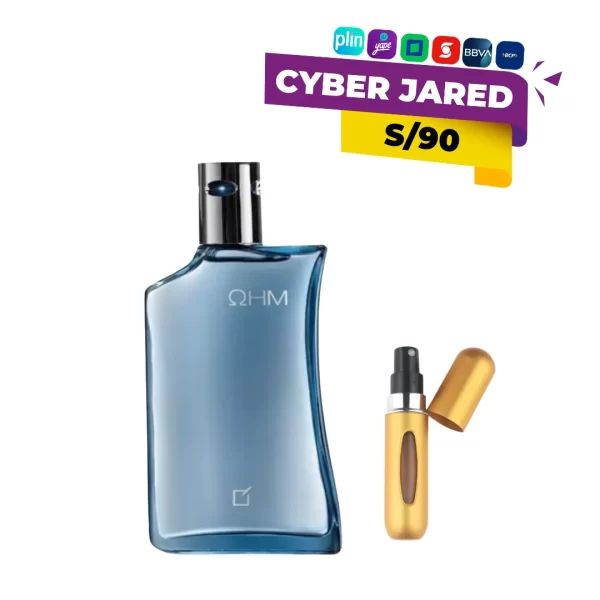 Frasco de perfume Yanbal OHM Parfum de diseño elegante y, al lado, un pequeño atomizador o vaporizador de viaje.