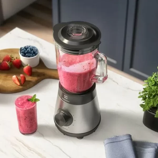 Licuadora Electrolux de 700W con Tecnología TruFlow y Vaso de Vidrio - EBS30 - Imagen 2