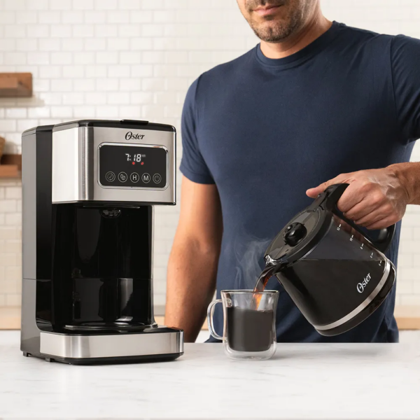 Cafetera Eléctrica OSTER Programable de 12 Tazas de Capacidad BVSTDC4403 - Imagen 6