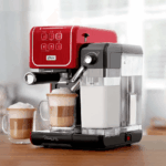 Cafetera Eléctrica OSTER PrimaLatte de 19 Bares Automática Rojo BVSTEM6801R - Imagen 3