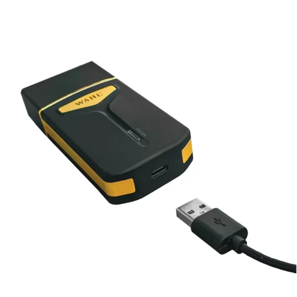 Afeitadora portátil Wahl Travel Shaver 3025441 con estuche y cable de carga USB.