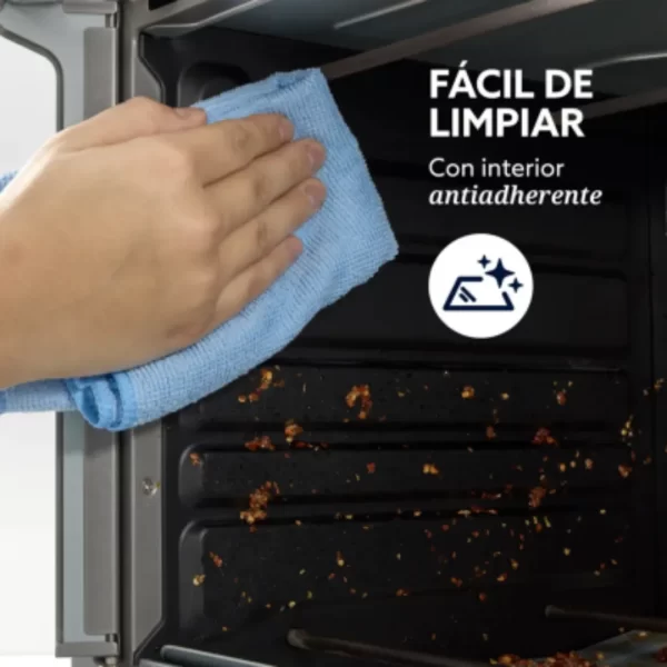 Horno con freidora de aire Oster de 35 litros con puertas francesas abiertas mostrando su interior de acero
